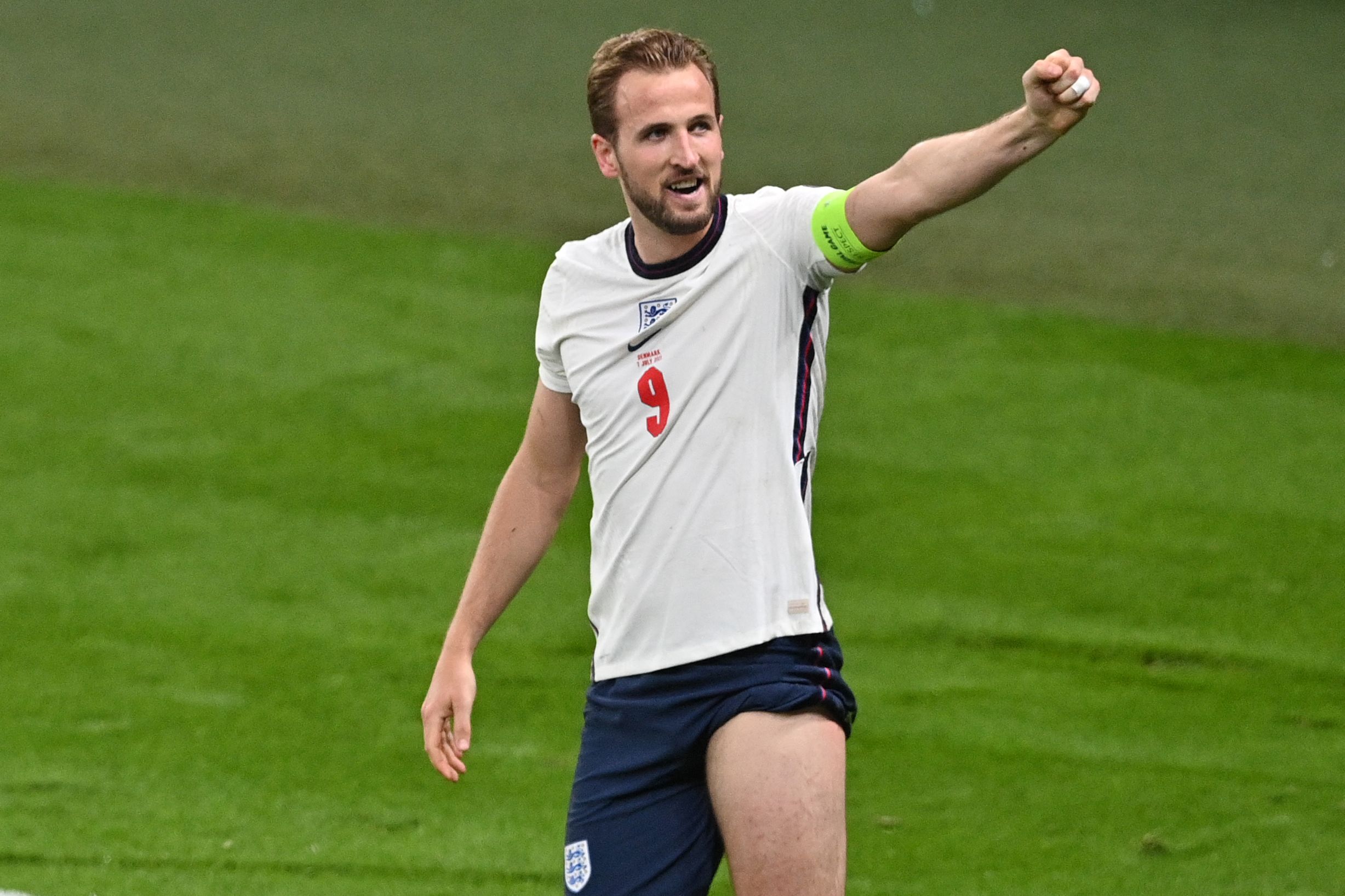 继希勒后凯恩是英格兰队史第二位在欧洲杯半决赛进球的球员