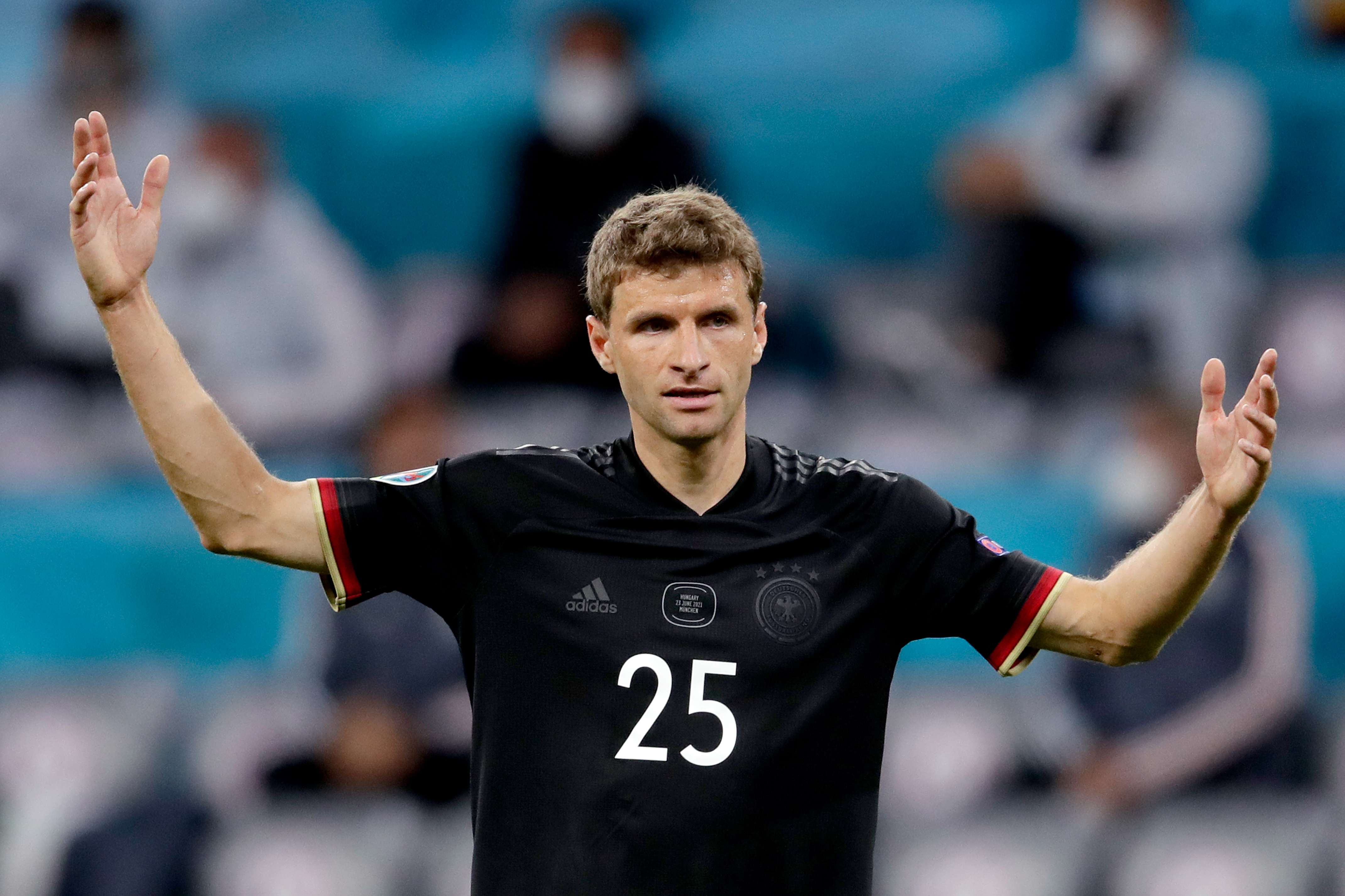 自从德国队在欧洲杯中被淘汰之后,拜仁球星托马斯-穆勒就开始了他的