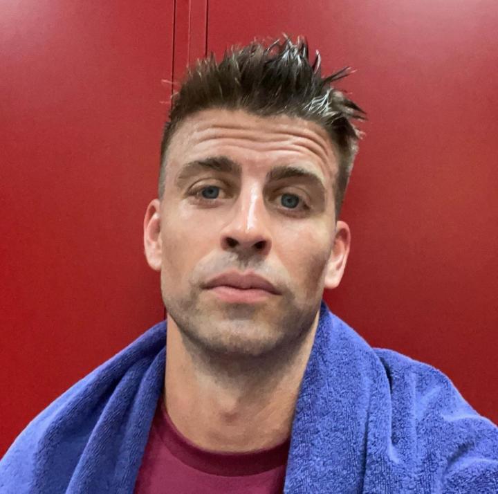 又皮了,皮克继续分享自拍照:午饭时间到