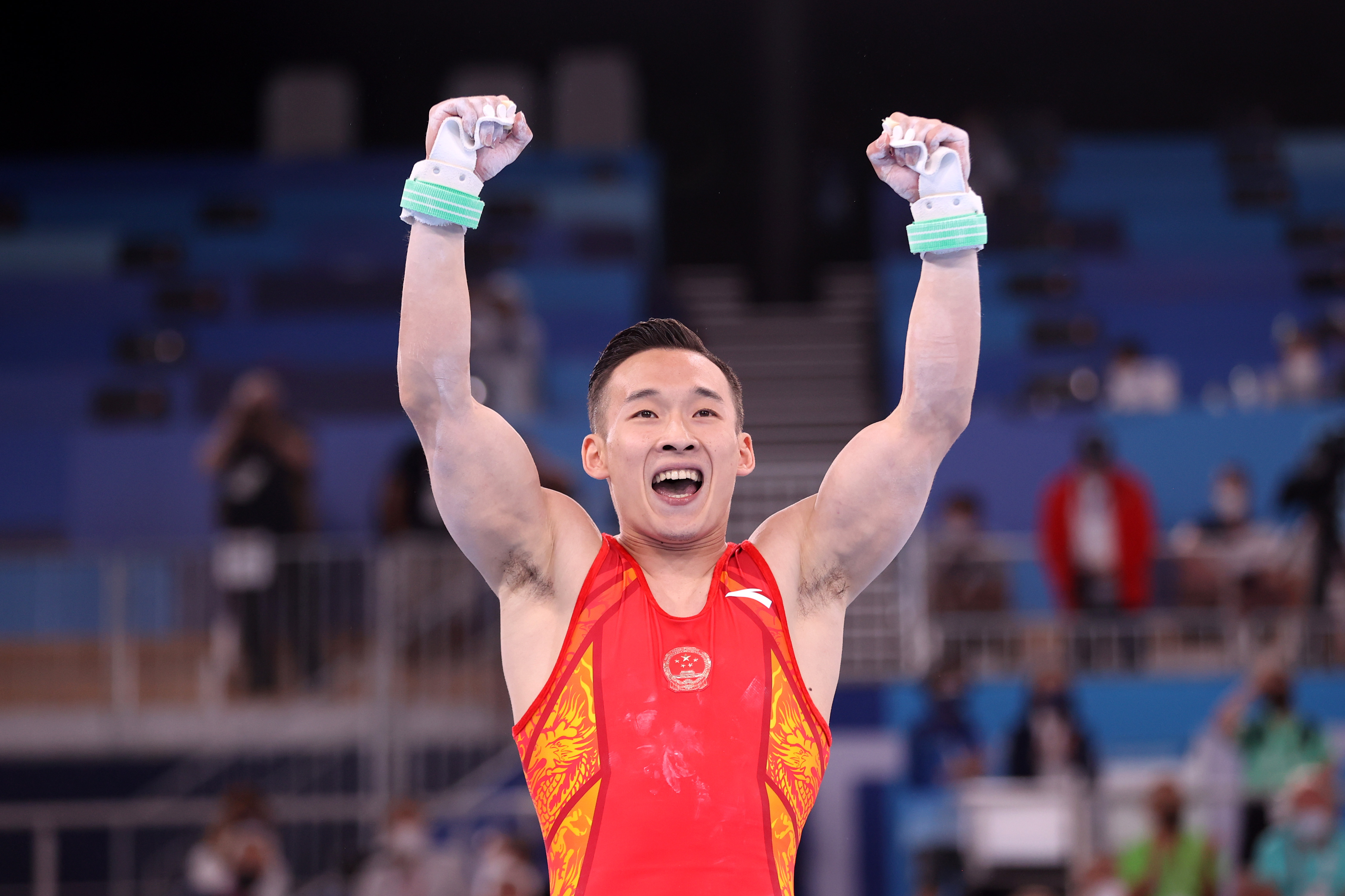 中新网因肩部伤病肖若腾比赛前吃了四片止疼药