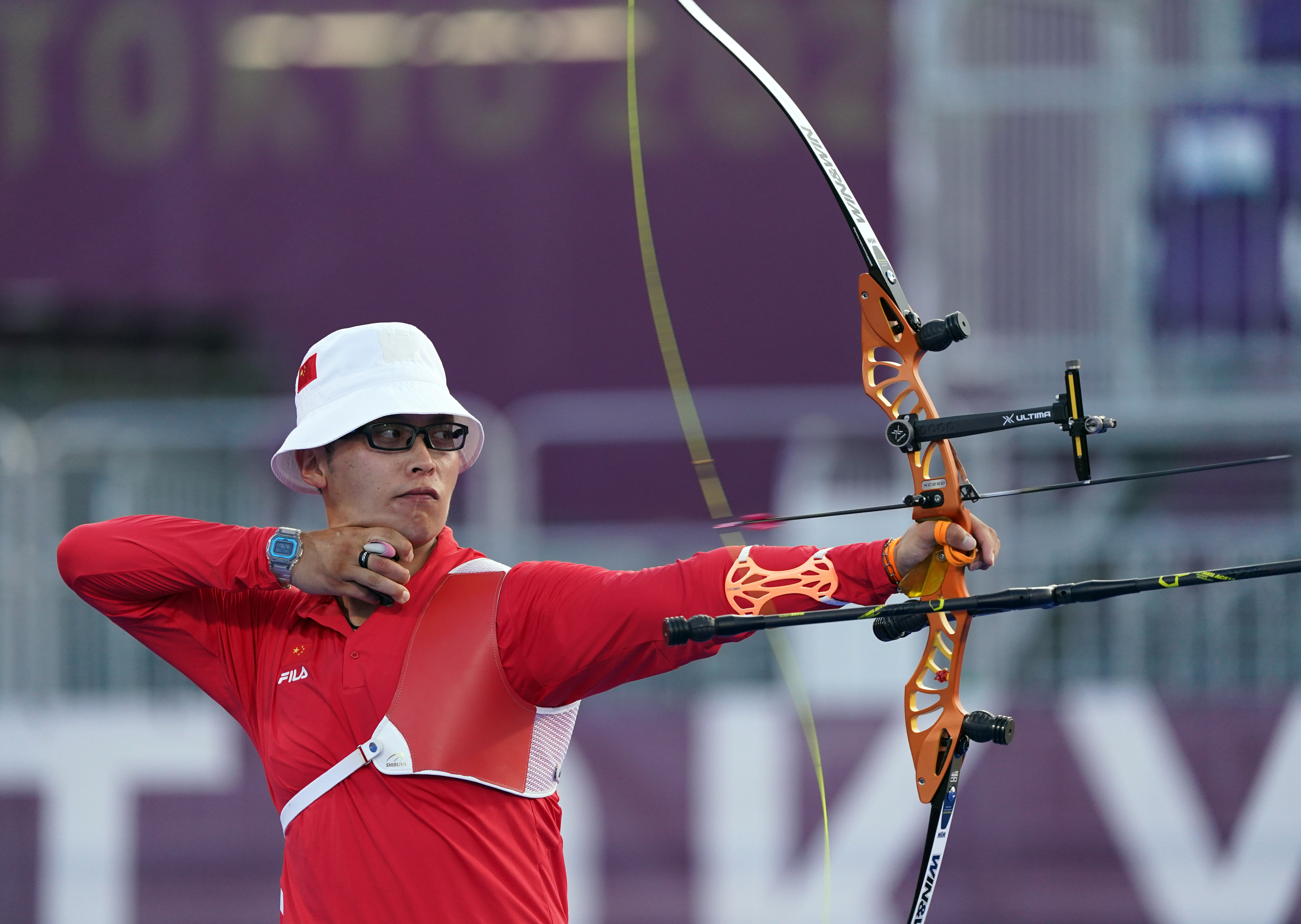 射箭男子个人赛18决赛中国选手李佳伦绝杀对手成功晋级