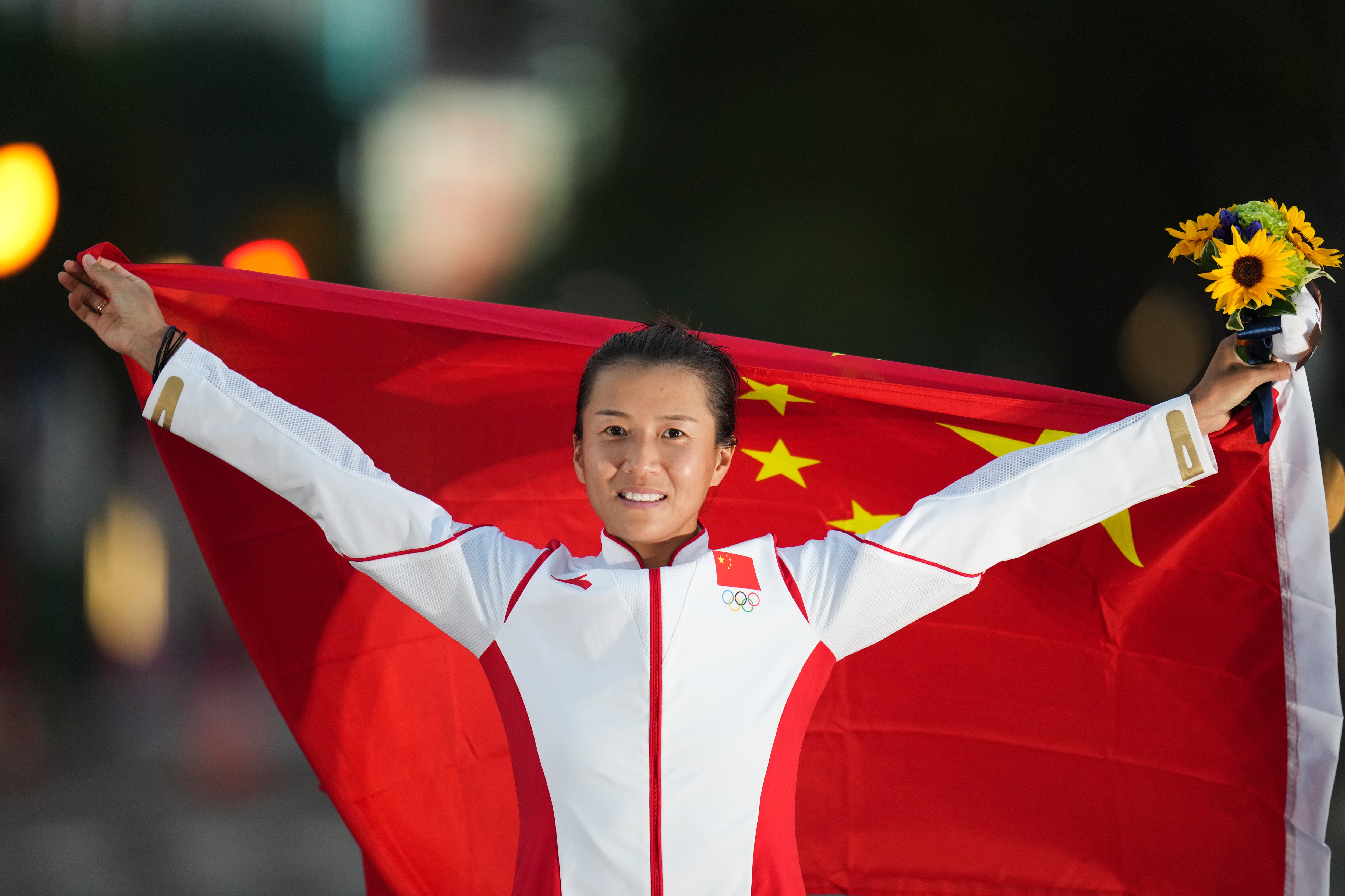 老将刘虹获得竞走铜牌启蒙教练实属不易完美收官