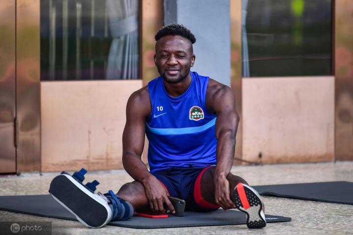 布亚-图雷:当得知现在可以正常训练时,我太开心了