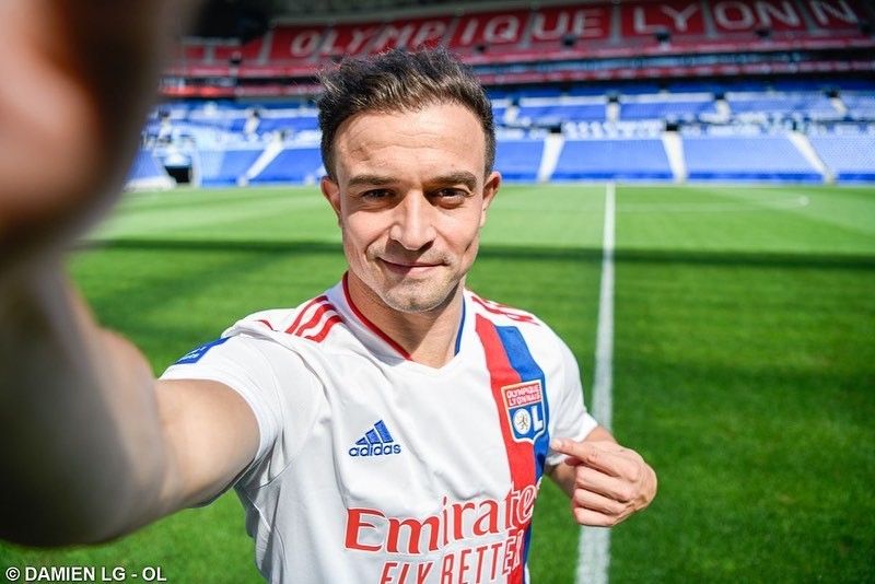 加盟里昂沙奇里晒照我是里昂人加油