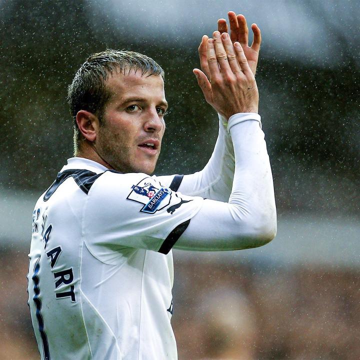 热刺官方社媒:2010年的今天,我们签下了范德法特!