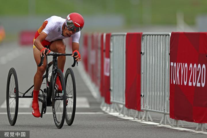 残奥会公路自行车决赛:中国选手陈健新夺个人第二金