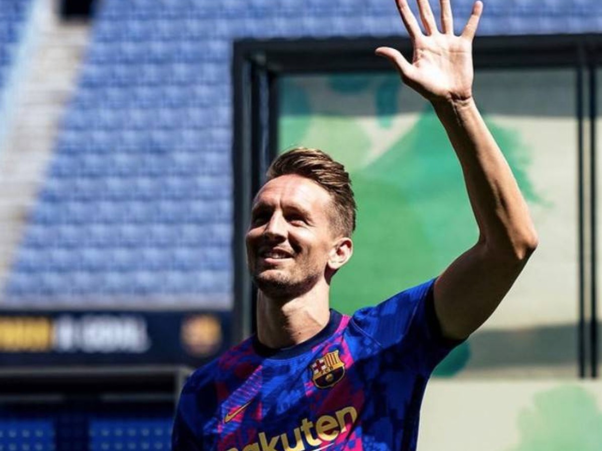 阿斯吕克德容有望首发出战拜仁布莱斯维特希望赶上比赛