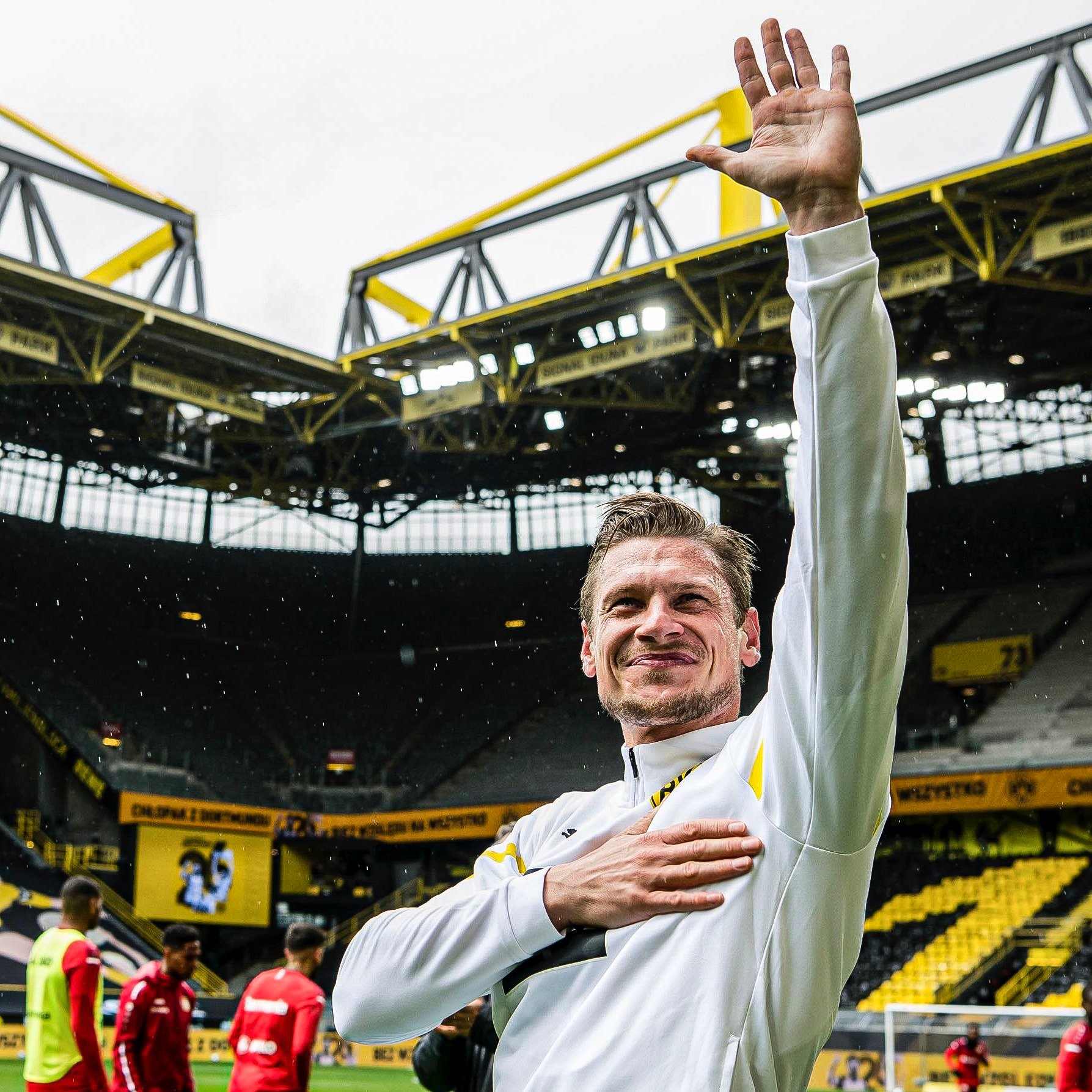 皮什切克祝愿多特蒙德新赛季欧战取得成功