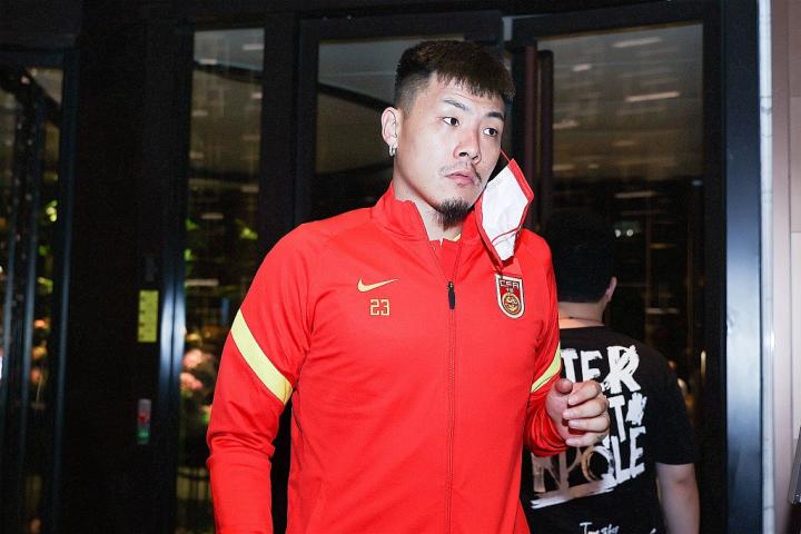 王大雷:要把12强赛当世界杯决赛来踢;踢越南我们有优势