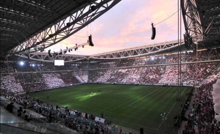 对ac米兰门将迈尼昂做出种族歧视行为那名球迷再次进入都灵安联球场