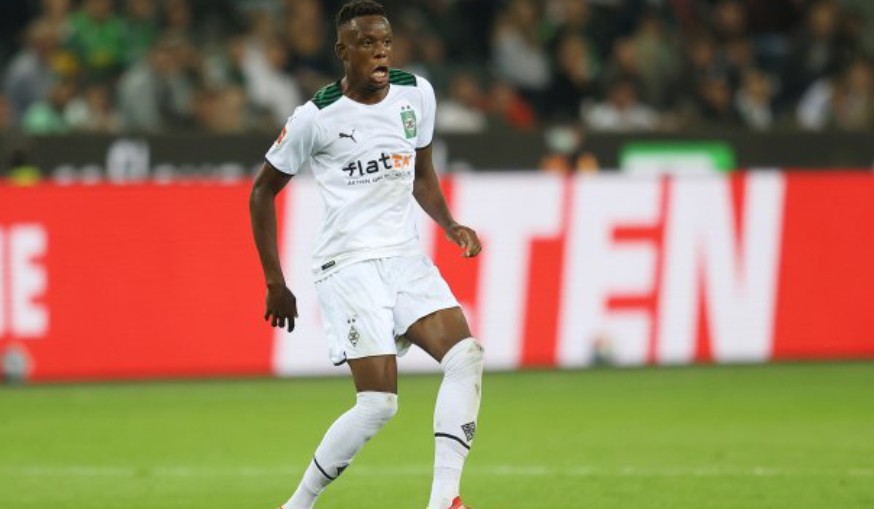 扎卡里亚我在门兴很开心已经开始了续约谈判