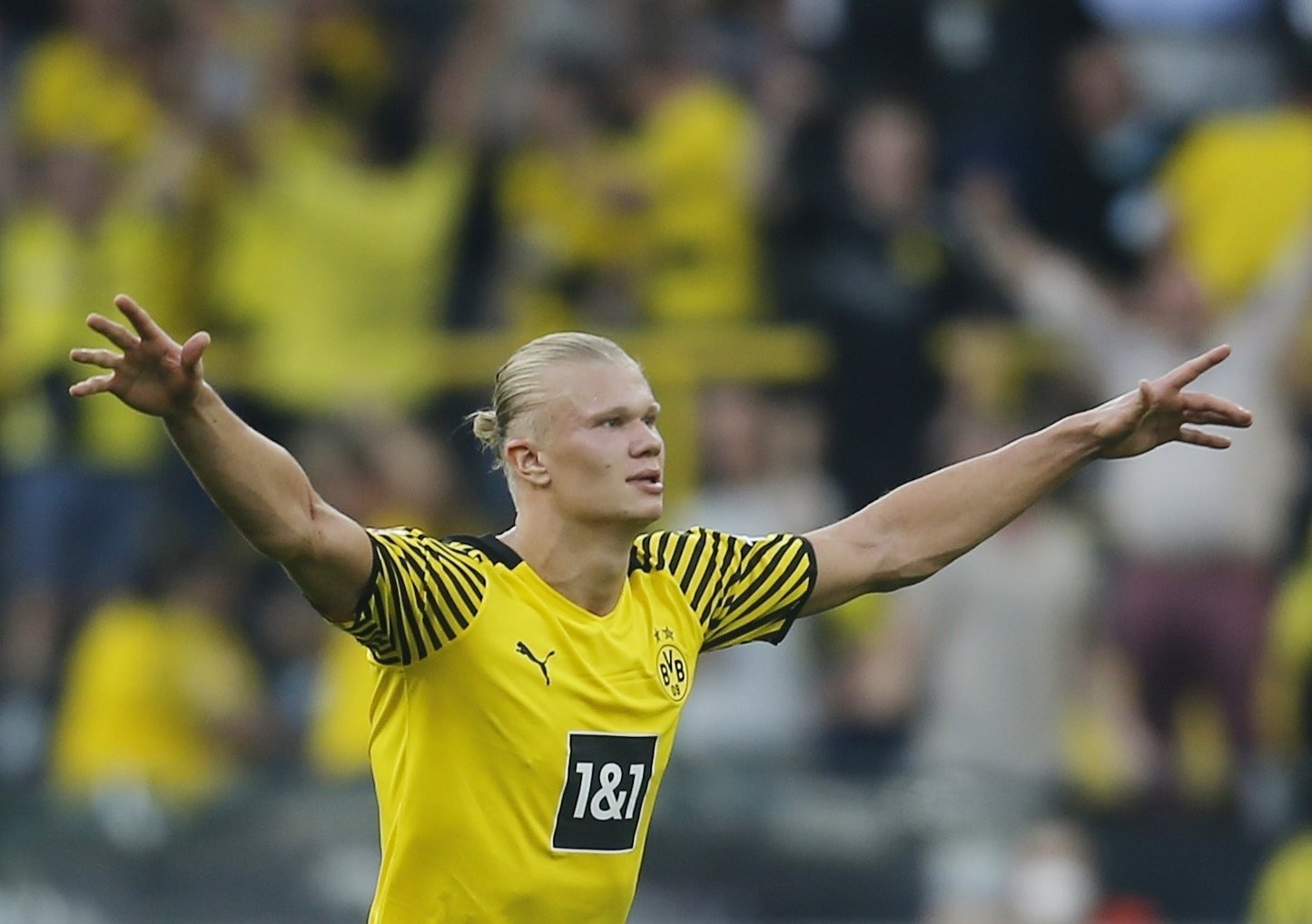 记者曼城计划明年夏天签下哈兰德会在1月份会面拉伊奥拉