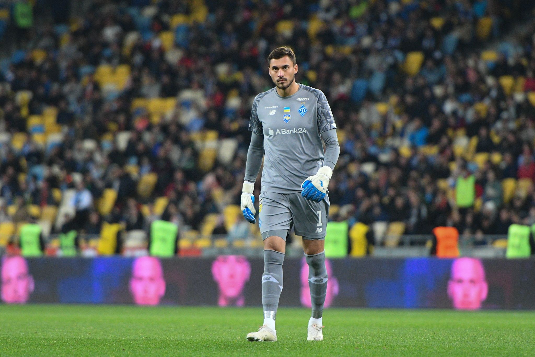 官方基辅迪纳摩与乌克兰国门布什昌续约