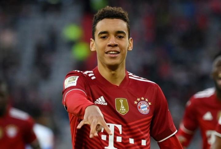 踢球者:穆夏拉的目标是争取拜仁和德国队的主力位置