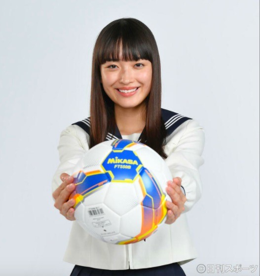 青春水手服17岁茅岛水树出任第100届日本高中联赛应援经理