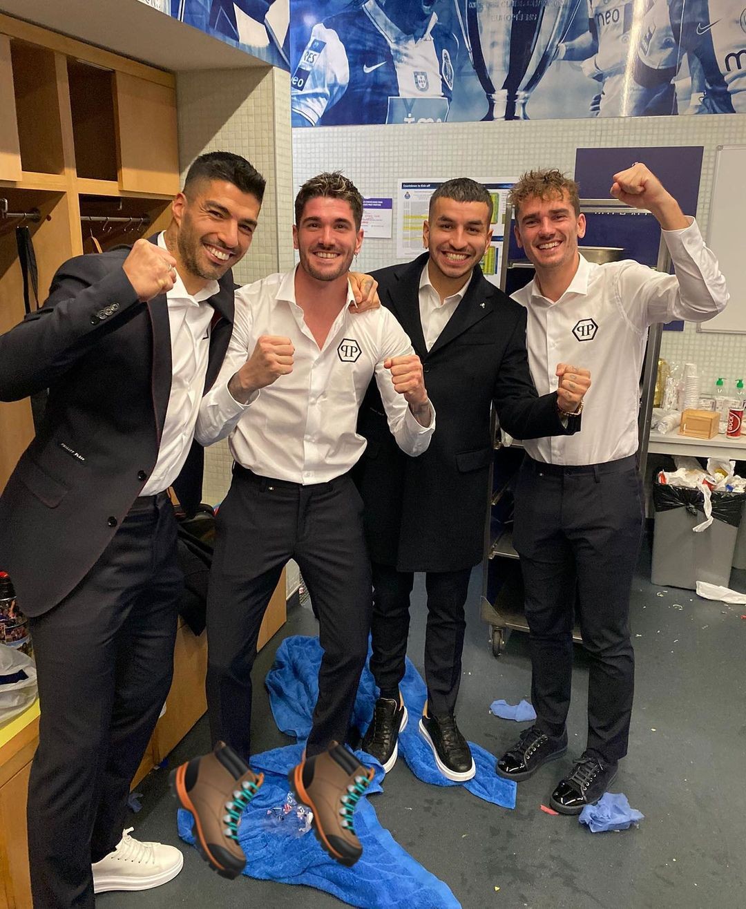 马竞晋级欧冠16强苏亚雷斯晒与三位进球功臣合影