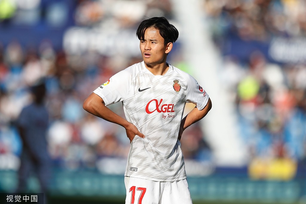 西媒：久保建英想留在皇马，但球队没有非欧名额给他_PP视频体育频道