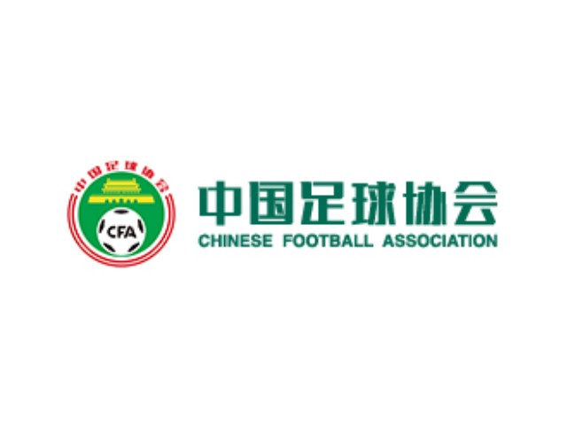 北京时间3月8日,中国足球协会宣布聘请前国际级助理裁判员张玲玲担任