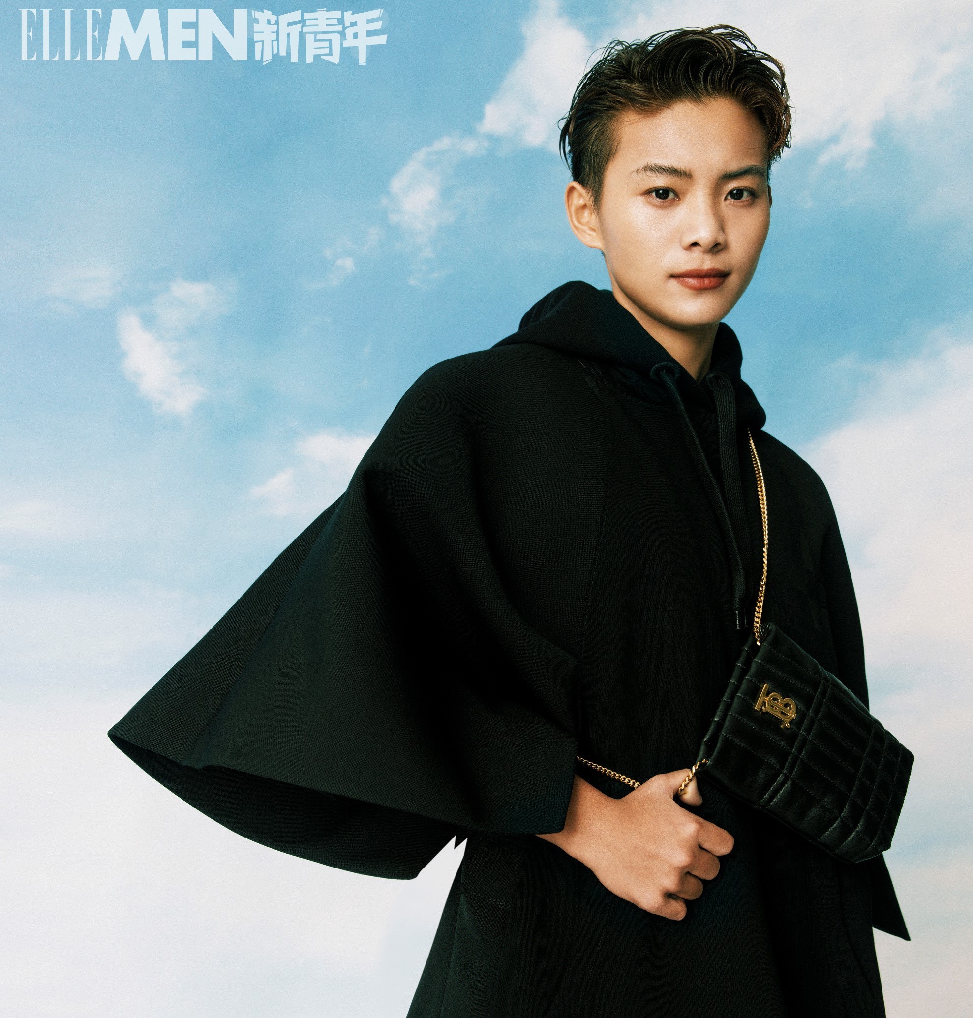 时尚大片女足球员王霜为杂志拍摄个人写真