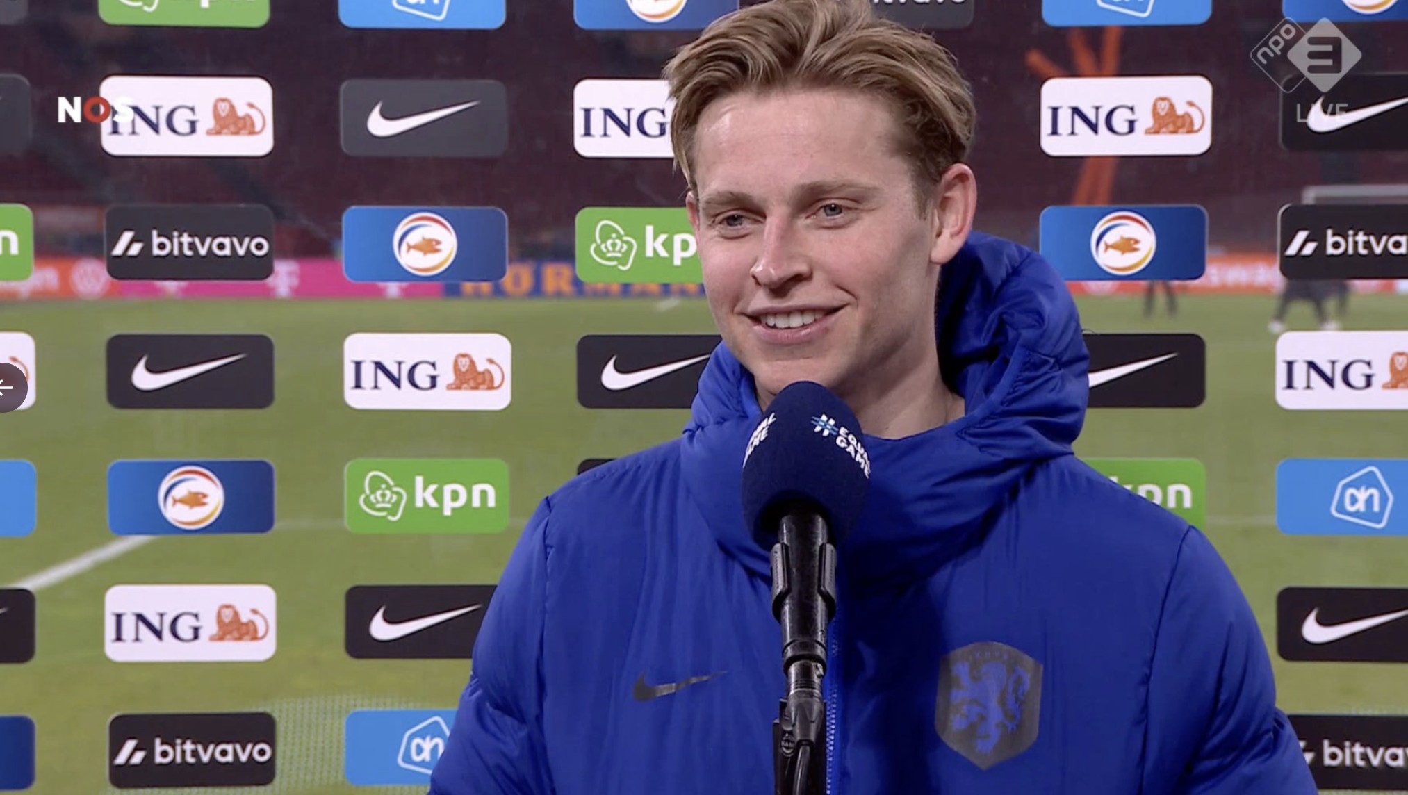 德容赛后总会有些疼痛所以在冰敷脚踝没什么好担心的