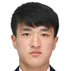 李日成