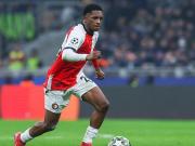 拜仁垂青费耶诺德新星转会之路不平坦