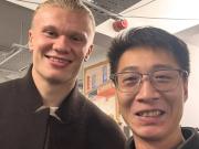 哈兰德光顾曼城唐人街餐厅引发美食新潮流