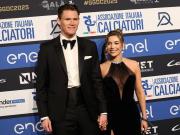 麦克托米奈意甲封王 女友红毯抢镜