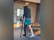 韩佳奇重伤后的坚韧：漫漫康复路

