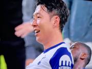 孙兴慜与欧联杯冠军：汉堡的骄傲，伦敦的荣耀
