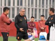  国足青春风暴：豪赌印尼之战
