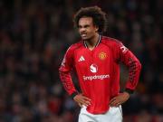 齐尔克泽曼联沉浮录边缘前锋身价缩水寻出路