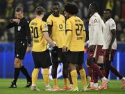 多特大胜比利亚雷亚尔赛后通道风波解读