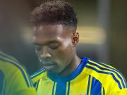 高价新援的挣扎与救赎足球世界里的心理战