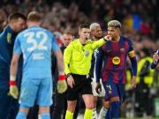  裁判分析员：特里皮尔放倒拉菲尼亚黄点是误判，他应被判红牌