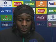 弗林蓬：诺阿-朗大姆指伤势？有人说上面那一半没了，我不确定