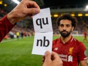 中场休息时 萨拉赫得知加克波去求签之后 萨拉赫也...