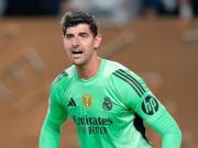 马卡：库尔图瓦对曼城赛前热身时已感觉不适，但还是踢了半场