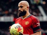 姆伯莫连续两场比赛第一个被卡里克换下，遭遇6场进球荒