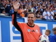  知名裁判：VAR完全失控了；拜仁批评裁判是在显示其生态优势