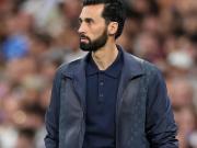 世体：阿韦洛亚在马德里德比中穿一件LV夹克，售价高达3900欧