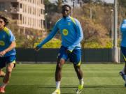 世体：埃里克和巴尔德今日在草坪上训练，德容进行室内训练