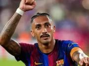 Mundo Deportivo: Rafinha, wearing the captain's armband, scored and won a penalty; his tempo was higher than most of his teammates.