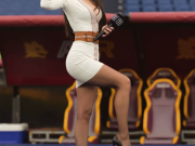 意甲女主播秀脚法惊艳全场，网友：比罗马球员强多了