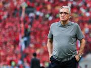 伊万科维奇告别绿茵 四十二载执教生涯画句号