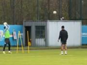 申花赛前训练阵容生变 薛庆浩缺席吴曦戴面具蒋圣龙于汉超复出