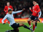 英国方面不满阿劳霍：他的犯规非常恶劣，差点踢断福登的腿