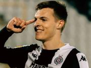 记者：米兰签下19岁黑山前锋安德烈-科斯蒂奇，周日体检