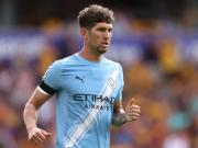 图赫尔：斯通斯的小腿在训练中感到了疼痛；目前我全力支持他