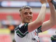  两次被阿森纳解约，丹-巴拉德从金融学生成长为了到英超铁卫